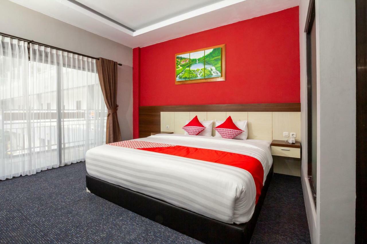 Hotel Oyo 1334 De'amor Exclusive Timoho