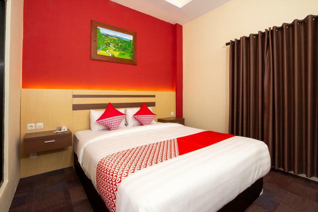 Hotel Oyo 1334 De'amor Exclusive Timoho 2*