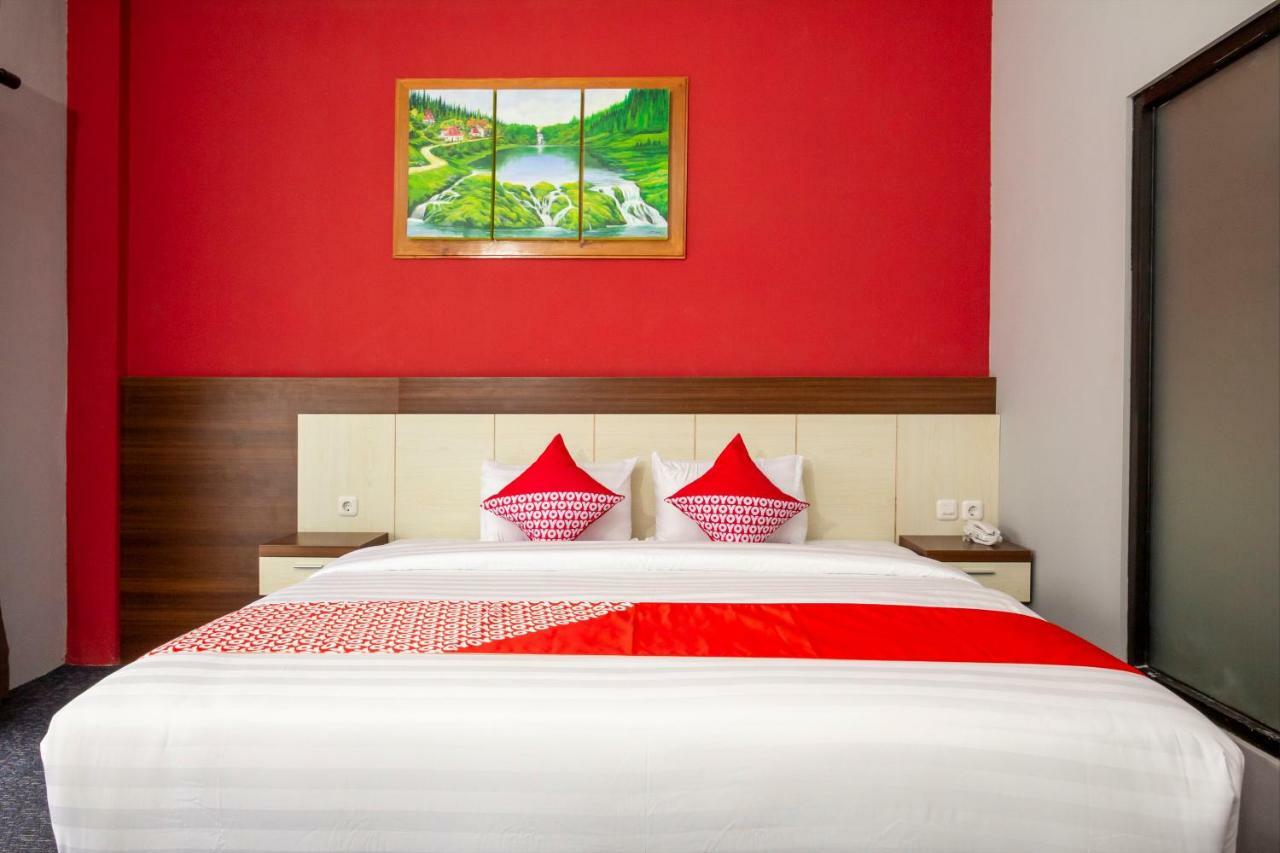 Hotel Oyo 1334 De'amor Exclusive Timoho 2*